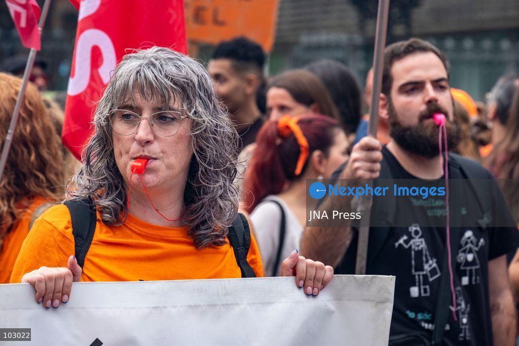 BARCELONA, SPAIN, OCTOBER 7, 2026: Social services workers march through Barcelona demanding improved working conditions, equal pay and a single collective bargaining agreement for the sector. The demonstration proceeded from Parc de la Ciutadella to the headquarters of Catalan employers' association Foment del Treball. Organizing unions say the sector, which provides services to around two million people, is currently covered by 17 separate collective agreements and faces precarious working conditions and stalled negotiations over their renewal. Photo by Miguel Galmes / JNA Press. (Photo by Miguel Galmés/JNA Press via Nexpher Images)