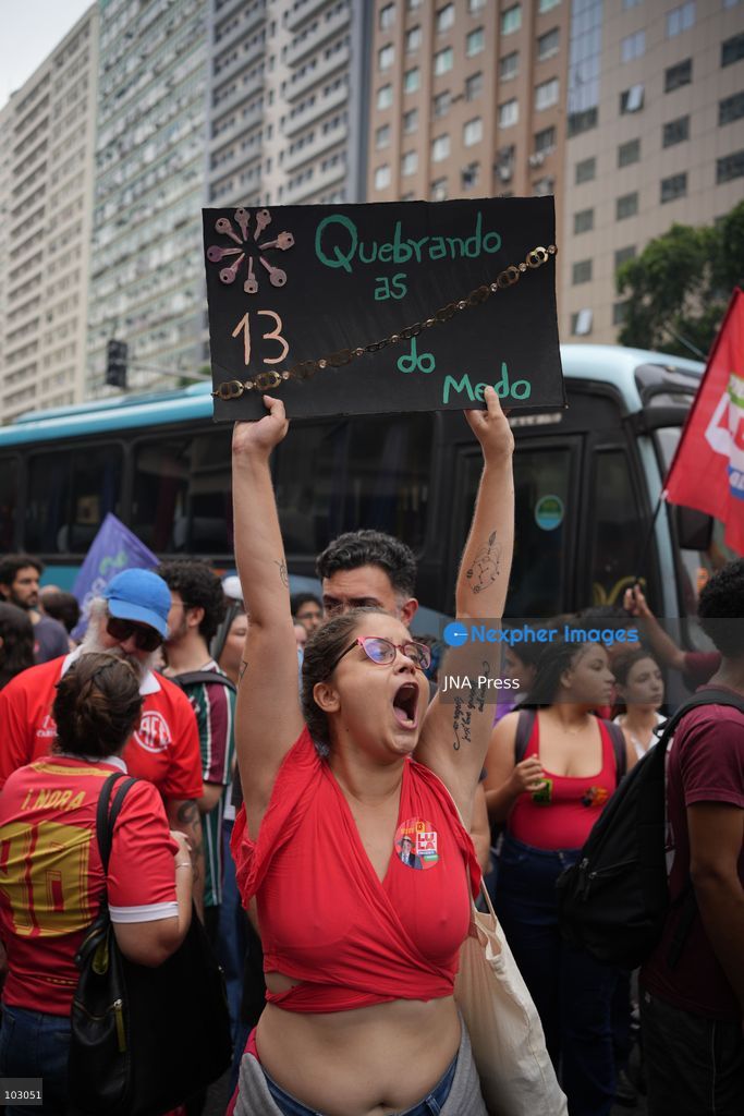 RIO DE JANEIRO, BRAZIL, OCTOBER 7, 2026: Students, youth organizations and activists march through central Rio de Janeiro in support of President Luiz Inacio Lula da Silva and against presidential candidate Flavio Bolsonaro ahead of Brazil's presidential runoff. Demonstrators marched from Candelaria to Cinelandia carrying pro-Lula and anti-far-right banners while calling for the defense of democracy, public education and student rights. Lula and Bolsonaro will face each other in the second round of the presidential election on October 25. Photo: Mariana Greif / JNA PRESS (Photo by Mariana Greif/JNA Press via Nexpher Images)