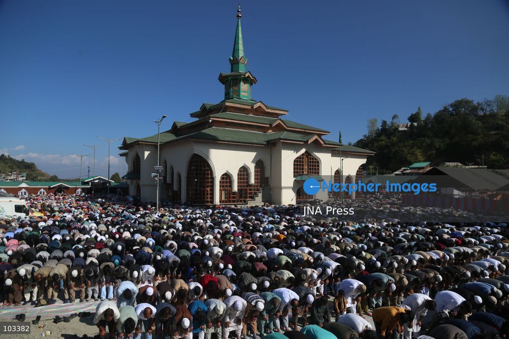 CHARAR-E-SHARIEF, KASHMIR, INDIA, OCTOBER 9, 2026: Devotees gather at the shrine of Sheikh Noor-ud-Din Noorani to offer Friday prayers during the annual Urs commemorating the revered Sufi saint in Charar-e-Sharief, in central Kashmir's Budgam district. Worshippers offered prayers and recited naats and manqabats during the religious gathering as security personnel were deployed around the shrine. Photo by Nisar Ul Haq Allaie / JNA Press. (Photo by Nisar Ul Haq Haq/JNA Press via Nexpher Images)