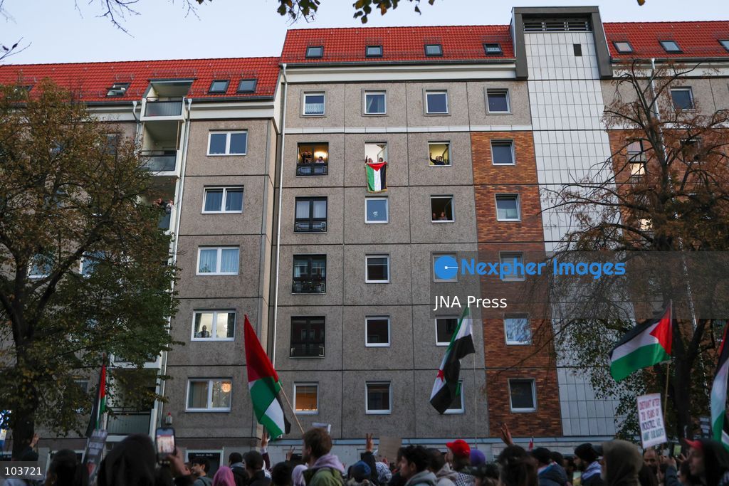 BERLIN, GERMANY, OCTOBER 10, 2026: Thousands of demonstrators take part in the United4Palestine rally under the slogan “No Peace on Stolen Land” in Berlin. Police estimated that around 3,500 people participated in the demonstration, which took place amid extensive security measures and a large police presence. Pro-Israeli counter-protests were also held nearby, with participants expressing opposing views on the Israeli-Palestinian conflict. Photo by Maria Castro / JNA Press. (Photo by Maria Castro/JNA Press via Nexpher Images)