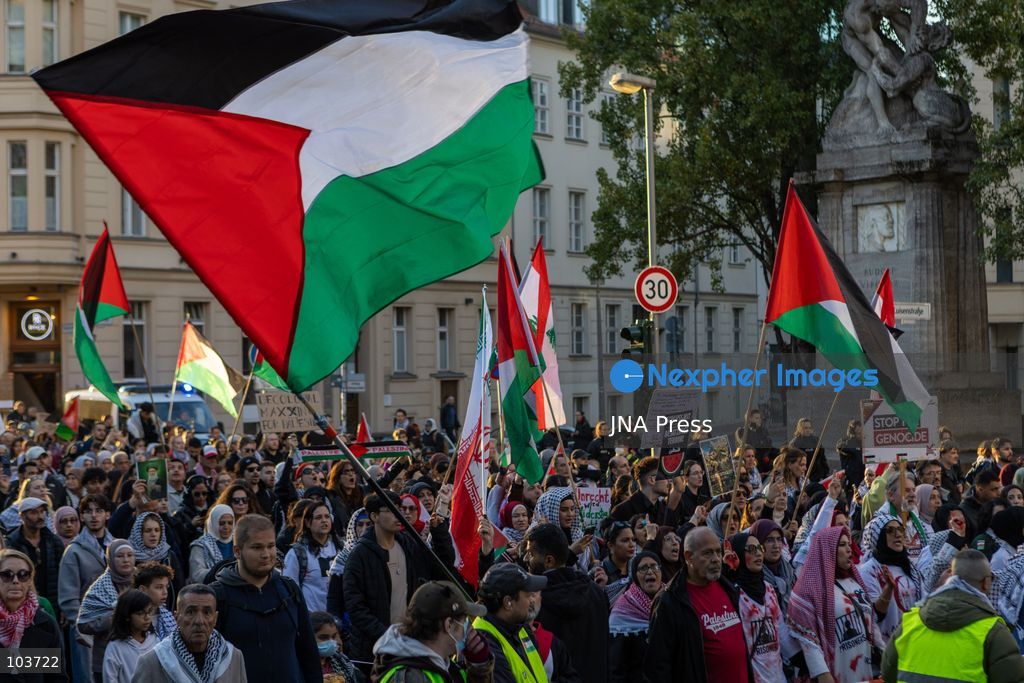 BERLIN, GERMANY, OCTOBER 10, 2026: Thousands of demonstrators take part in the United4Palestine rally under the slogan “No Peace on Stolen Land” in Berlin. Police estimated that around 3,500 people participated in the demonstration, which took place amid extensive security measures and a large police presence. Pro-Israeli counter-protests were also held nearby, with participants expressing opposing views on the Israeli-Palestinian conflict. Photo by Maria Castro / JNA Press. (Photo by Maria Castro/JNA Press via Nexpher Images)