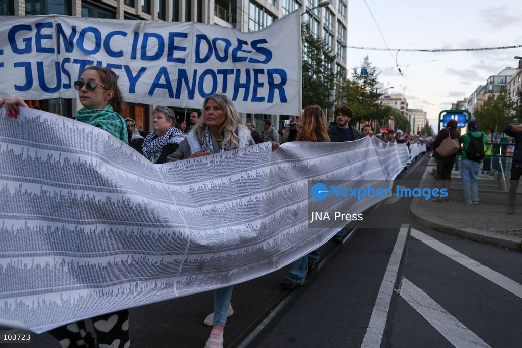 BERLIN, GERMANY, OCTOBER 10, 2026: Thousands of demonstrators take part in the United4Palestine rally under the slogan “No Peace on Stolen Land” in Berlin. Police estimated that around 3,500 people participated in the demonstration, which took place amid extensive security measures and a large police presence. Pro-Israeli counter-protests were also held nearby, with participants expressing opposing views on the Israeli-Palestinian conflict. Photo by Maria Castro / JNA Press. (Photo by Maria Castro/JNA Press via Nexpher Images)