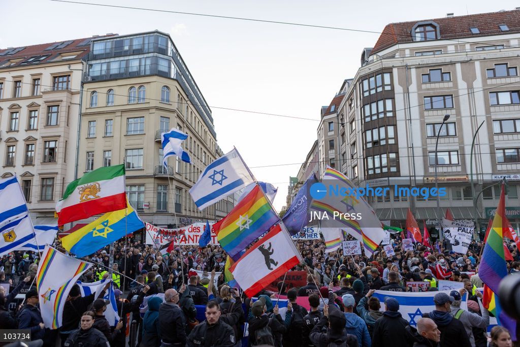 BERLIN, GERMANY, OCTOBER 10, 2026: Thousands of demonstrators take part in the United4Palestine rally under the slogan “No Peace on Stolen Land” in Berlin. Police estimated that around 3,500 people participated in the demonstration, which took place amid extensive security measures and a large police presence. Pro-Israeli counter-protests were also held nearby, with participants expressing opposing views on the Israeli-Palestinian conflict. Photo by Maria Castro / JNA Press. (Photo by Maria Castro/JNA Press via Nexpher Images)