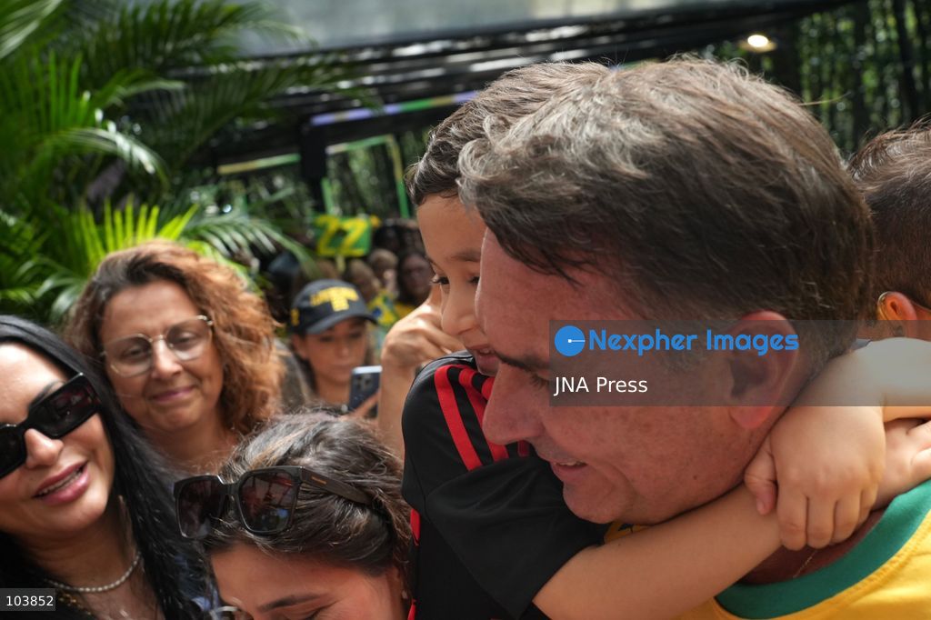 RIO DE JANEIRO, BRAZIL, OCTOBER 10, 2026: Brazilian presidential candidate Flavio Bolsonaro addresses female supporters during a campaign event in Rio de Janeiro ahead of the October 25 presidential runoff election against incumbent President Luiz Inacio Lula da Silva. Bolsonaro met with women leaders and supporters to discuss women's participation in politics, family support and social inclusion policies, including assistance for mothers and families of children with special needs. The event formed part of his campaign efforts to mobilize voters ahead of the second round. Photo by Mariana Greif / JNA Press. (Photo by Mariana Greif/JNA Press via Nexpher Images)