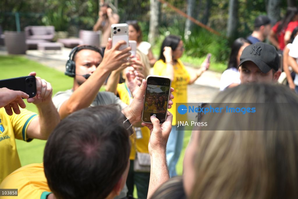 RIO DE JANEIRO, BRAZIL, OCTOBER 10, 2026: Brazilian presidential candidate Flavio Bolsonaro addresses female supporters during a campaign event in Rio de Janeiro ahead of the October 25 presidential runoff election against incumbent President Luiz Inacio Lula da Silva. Bolsonaro met with women leaders and supporters to discuss women's participation in politics, family support and social inclusion policies, including assistance for mothers and families of children with special needs. The event formed part of his campaign efforts to mobilize voters ahead of the second round. Photo by Mariana Greif / JNA Press. (Photo by Mariana Greif/JNA Press via Nexpher Images)