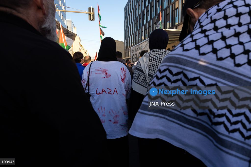 BERLIN, GERMANY, OCTOBER 10, 2026: Pro-Palestinian demonstrators march through Berlin calling for Palestinian rights and an end to the Israeli occupation. Supporters of Israel were also present as the demonstration moved through the German capital. Photo by Somaya Abdelrahman / JNA Press. (Photo by Somaya Abdelrahman/JNA Press via Nexpher Images)