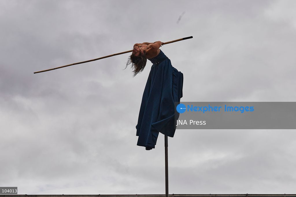 MEXICO CITY, MEXICO, OCTOBER 10, 2026: Performers from French company Gratte Ciel present "RoZeo," an acrobatic and musical performance, during the National Autonomous University of Mexico (UNAM) Cultural Festival in Mexico City. The outdoor production features performers suspended on tall flexible poles, combining movement, acrobatics and music as part of the university's cultural program. Photo by Juan Perez / JNA Press. (Photo by Juan Perez Puente/JNA Press via Nexpher Images)