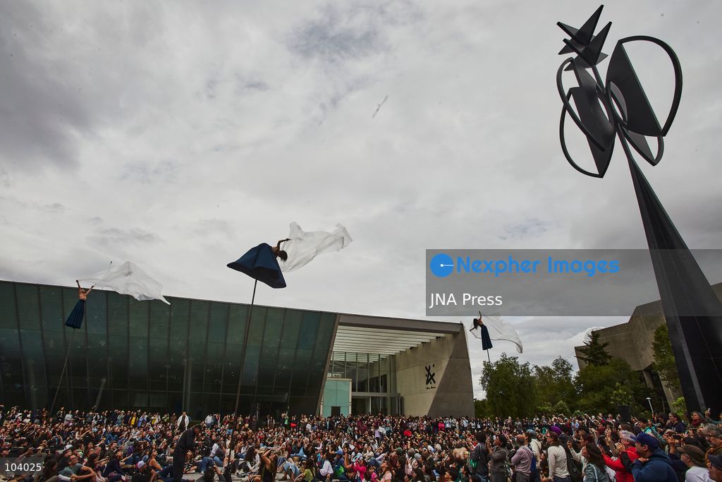 MEXICO CITY, MEXICO, OCTOBER 10, 2026: Performers from French company Gratte Ciel present "RoZeo," an acrobatic and musical performance, during the National Autonomous University of Mexico (UNAM) Cultural Festival in Mexico City. The outdoor production features performers suspended on tall flexible poles, combining movement, acrobatics and music as part of the university's cultural program. Photo by Juan Perez / JNA Press. (Photo by Juan Perez Puente/JNA Press via Nexpher Images)