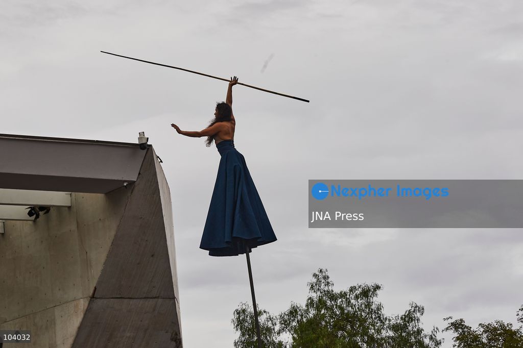 MEXICO CITY, MEXICO, OCTOBER 10, 2026: Performers from French company Gratte Ciel present "RoZeo," an acrobatic and musical performance, during the National Autonomous University of Mexico (UNAM) Cultural Festival in Mexico City. The outdoor production features performers suspended on tall flexible poles, combining movement, acrobatics and music as part of the university's cultural program. Photo by Juan Perez / JNA Press. (Photo by Juan Perez Puente/JNA Press via Nexpher Images)