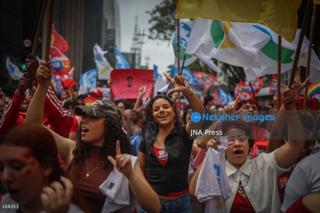 SAO PAULO, BRAZIL, OCTOBER 11, 2026: Students and supporters of Brazilian President Luiz Inacio Lula da Silva demonstrate on Avenida Paulista in Sao Paulo against presidential candidate Flavio Bolsonaro and in support of Lula's re-election. The rally comes ahead of the presidential runoff between Lula and Bolsonaro scheduled for October 25. Photo by Felioe Iruata / JNA Press. (Photo by Felipe iruatã/JNA Press via Nexpher Images)