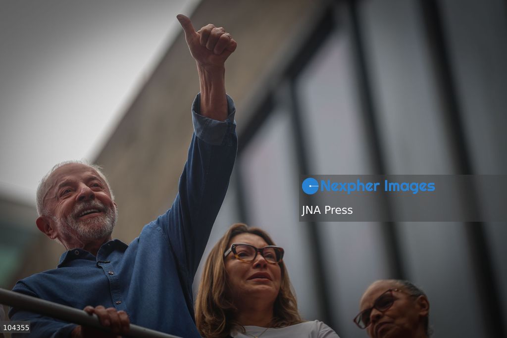 SAO PAULO, BRAZIL, OCTOBER 11, 2026: Students and supporters of Brazilian President Luiz Inacio Lula da Silva demonstrate on Avenida Paulista in Sao Paulo against presidential candidate Flavio Bolsonaro and in support of Lula's re-election. The rally comes ahead of the presidential runoff between Lula and Bolsonaro scheduled for October 25. Photo by Felioe Iruata / JNA Press. (Photo by Felipe iruatã/JNA Press via Nexpher Images)