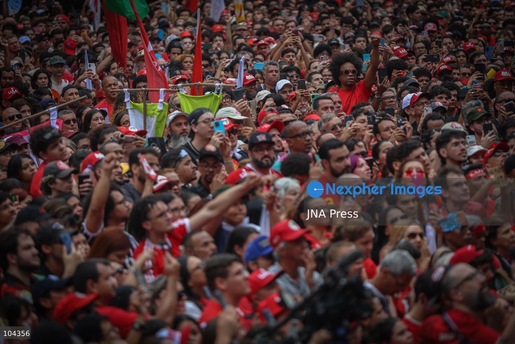 SAO PAULO, BRAZIL, OCTOBER 11, 2026: Students and supporters of Brazilian President Luiz Inacio Lula da Silva demonstrate on Avenida Paulista in Sao Paulo against presidential candidate Flavio Bolsonaro and in support of Lula's re-election. The rally comes ahead of the presidential runoff between Lula and Bolsonaro scheduled for October 25. Photo by Felioe Iruata / JNA Press. (Photo by Felipe iruatã/JNA Press via Nexpher Images)