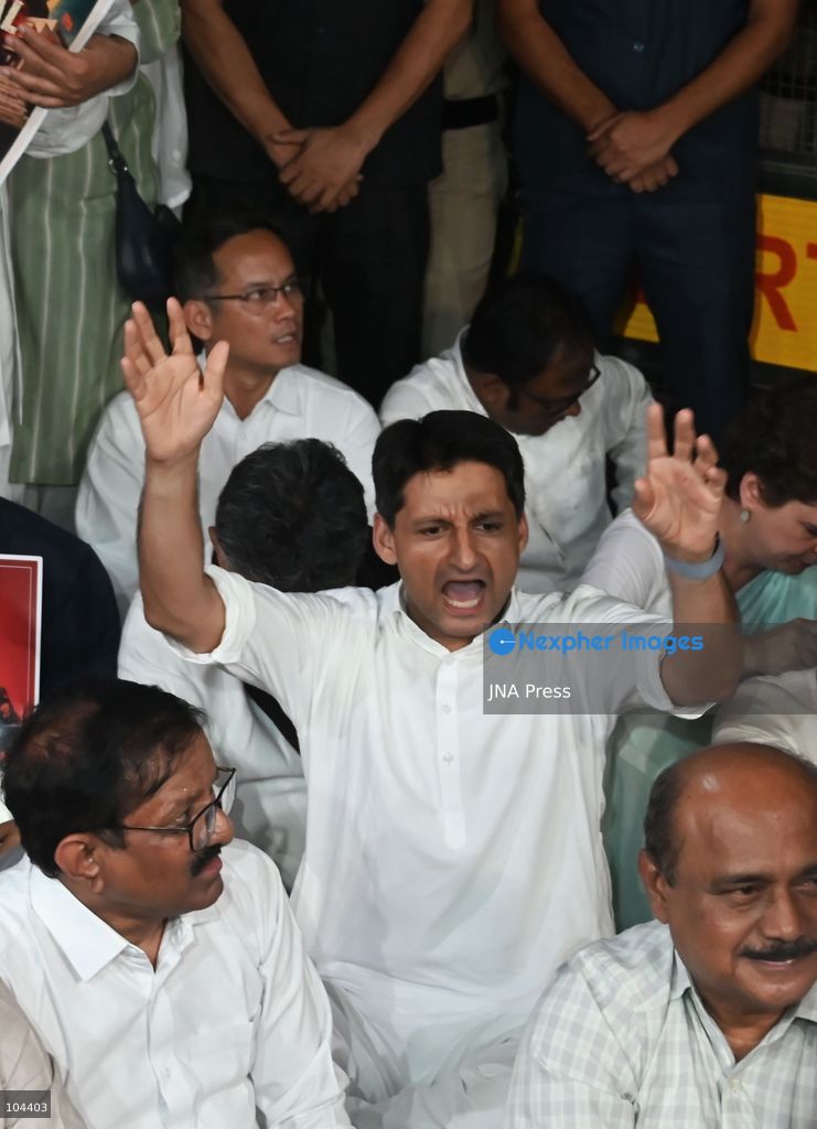 NEW DELHI, INDIA, OCTOBER 9, 2026: Indian opposition leader Rahul Gandhi leads lawmakers from the INDIA bloc in a march from Parliament towards Rashtrapati Bhavan in New Delhi. The opposition delegation sought to meet President Droupadi Murmu to raise concerns over the functioning of the Election Commission of India. Photo by Vishal Kapoor / JNA Press. (Photo by Vishal Kapoor/JNA Press via Nexpher Images)