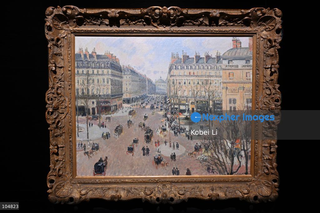 La Place du Théâtre-Français et l’avenue de l’Opéra,
soleil d’après-midi en hiver, an artwork of Camille Pissarro display at Sotheby's Maison on October 13, 2026 in Hong Kong. (Photo by Kobei Li/Nexpher Images)
