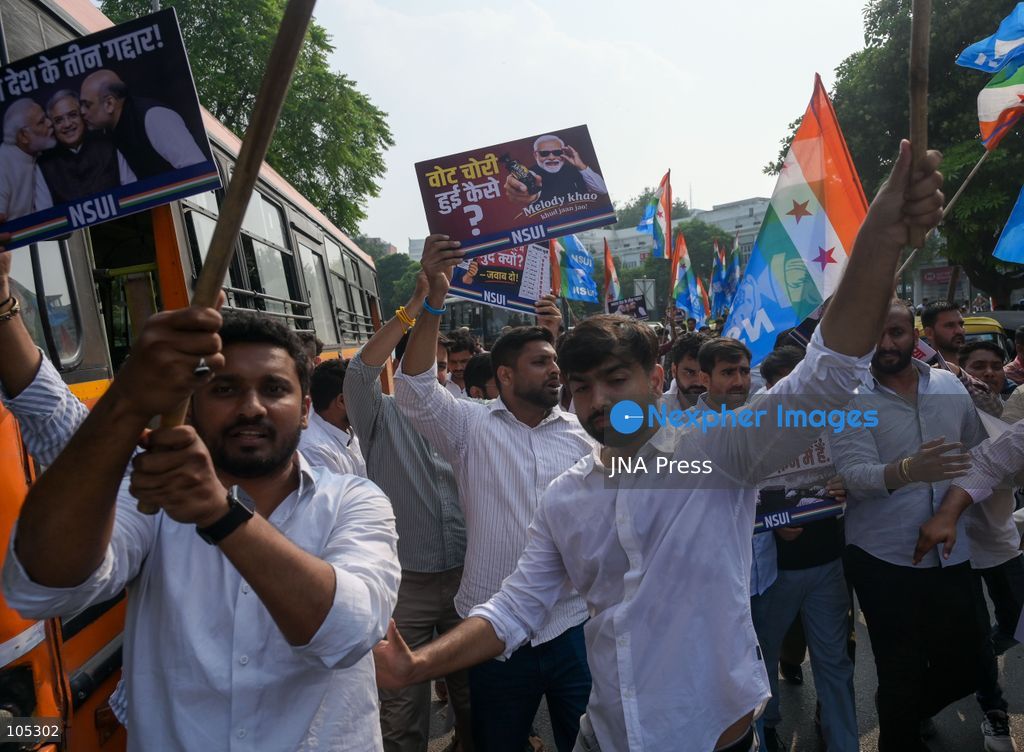 NEW DELHI, INDIA, OCTOBER 12, 2026: Congress leaders Rahul Gandhi and Priyanka Gandhi Vadra take part in a protest march from Barakhamba Road towards the Supreme Court in New Delhi, demanding the resignation of Chief Election Commissioner Gyanesh Kumar over alleged irregularities in the Special Intensive Revision (SIR) of electoral rolls. The Election Commission denies wrongdoing. Photo by Vishal Kapoor / JNA Press. (Photo by Vishal Kapoor/JNA Press via Nexpher Images)