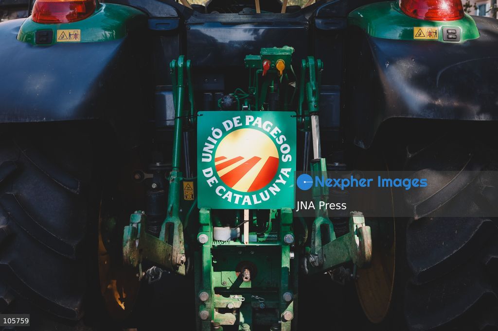 BARCELONA, SPAIN, OCTOBER 14, 2026: Farmers drive tractors through Barcelona during a protest demanding measures to address rising fuel and production costs and the difficulties facing Catalonia’s agricultural sector. Demonstrators also raise concerns over agricultural trade policy, including the EU-Mercosur agreement. Photo by David Gonzalez / JNA Press. (Photo by David Arumà Gonzalez/JNA Press via Nexpher Images)