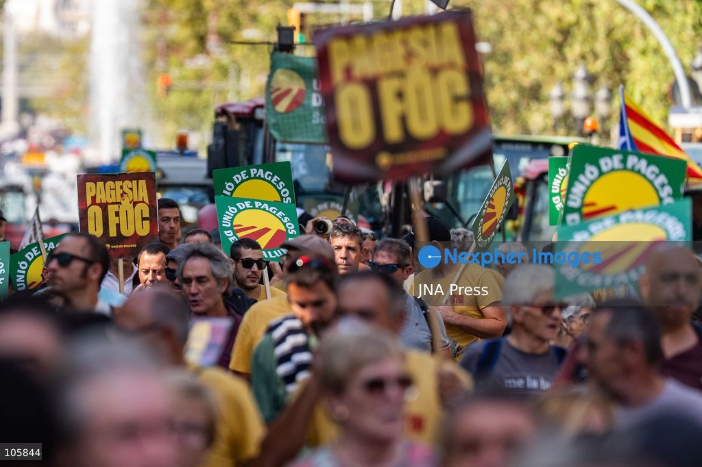 BARCELONA, SPAIN, OCTOBER 14, 2026: Catalan farmers drive tractors through central Barcelona during a demonstration demanding structural reforms and urgent financial support for the agricultural sector. Protesters call for measures to address rising fuel and production costs, drought and what they describe as insufficient government support. Photo by Marc Asensio Clupés / JNA Press. (Photo by Marc Asensio Clupes/JNA Press via Nexpher Images)