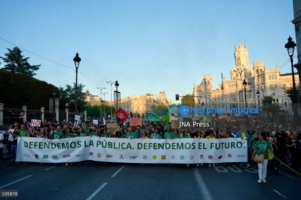 MADRID, SPAIN, OCTOBER 14, 2026: Teachers and students march through Madrid demanding better funding and improved conditions in public education. The demonstration takes place on the first day of an indefinite strike by non-university teachers across the Madrid region, with university staff and students joining a one-day solidarity stoppage. Photo by Mario Moron / JNA Press. (Photo by Mario Morón/JNA Press via Nexpher Images)