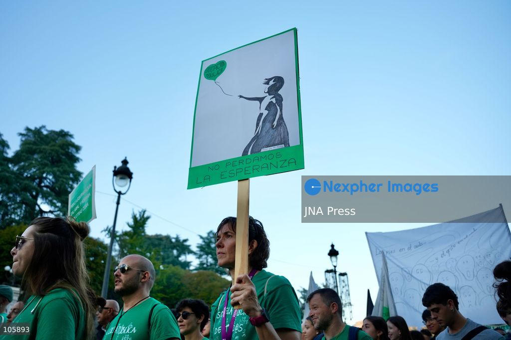 MADRID, SPAIN, OCTOBER 14, 2026: Teachers and students march through Madrid demanding better funding and improved conditions in public education. The demonstration takes place on the first day of an indefinite strike by non-university teachers across the Madrid region, with university staff and students joining a one-day solidarity stoppage. Photo by Mario Moron / JNA Press. (Photo by Mario Morón/JNA Press via Nexpher Images)