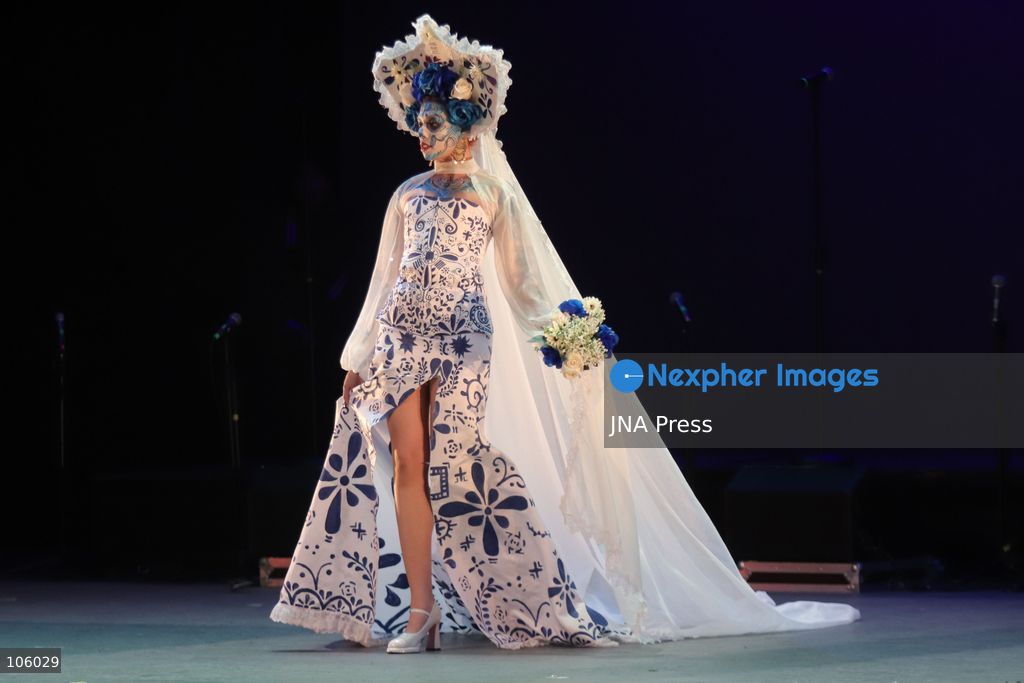 MEXICO CITY, MEXICO, OCTOBER 14, 2026: Participants present elaborate costumes and Catrina-inspired makeup during “Catrinas Contemporáneas: Por amor a México” at the Teatro de la Ciudad Esperanza Iris in Mexico City. The show combines fashion and performance with Day of the Dead traditions to explore Mexican cultural identity. Photo by Carlos Santiago / JNA Press. (Photo by Carlos Santiago/JNA Press via Nexpher Images)