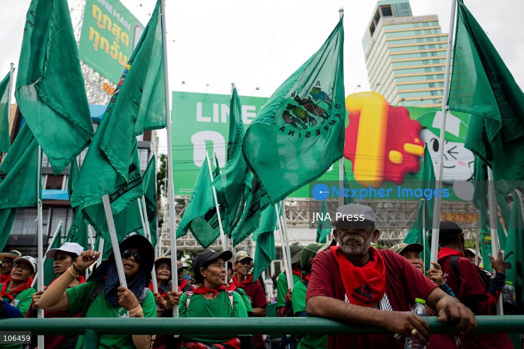BANGKOK, THAILAND, OCTOBER 16, 2026: Members of Thailand’s Assembly of the Poor and allied community networks demonstrate during the annual meetings of the International Monetary Fund (IMF) and the World Bank Group. Protesters march towards the Queen Sirikit National Convention Center, calling for debt relief, greater public oversight of government borrowing and more public participation in economic policymaking. Photo by Captain Jirathummanuwat / JNA Press. (Photo by Captain Jirathummanuwat/JNA Press via Nexpher Images)