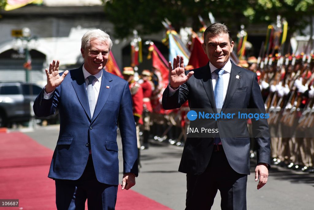 LA PAZ, BOLIVIA, OCTOBER 16, 2026: Chilean President José Antonio Kast (L) and Bolivian President Rodrigo Paz (R) wave outside the Government Palace during Kast’s state visit to Bolivia. The first such visit by a Chilean president in 71 years focuses on strengthening bilateral cooperation in trade, infrastructure and security. Photo by Rodwy Franz Cazon Barrios / JNA Press. (Photo by Rodwy Franz Cazon Barrios/JNA Press via Nexpher Images)