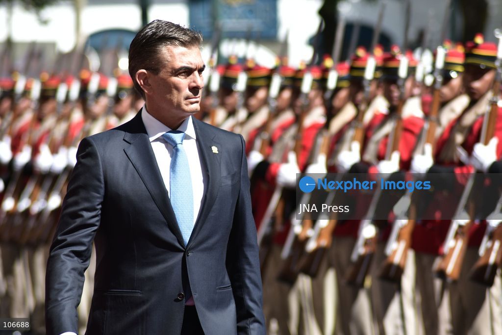 LA PAZ, BOLIVIA, OCTOBER 16, 2026: Chilean President José Antonio Kast (L) and Bolivian President Rodrigo Paz (R) wave outside the Government Palace during Kast’s state visit to Bolivia. The first such visit by a Chilean president in 71 years focuses on strengthening bilateral cooperation in trade, infrastructure and security. Photo by Rodwy Franz Cazon Barrios / JNA Press. (Photo by Rodwy Franz Cazon Barrios/JNA Press via Nexpher Images)
