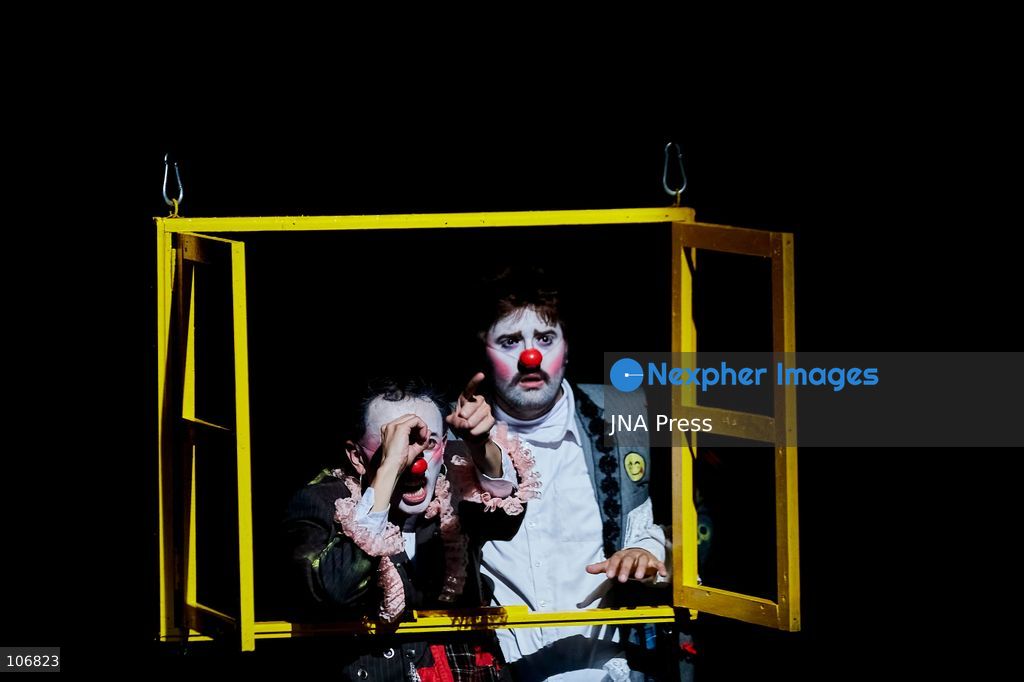 MEXICO CITY, MEXICO, OCTOBER 16, 2026: Members of Colombian company Átomos Teatro perform “¡Usted no me despide, yo renuncio!” (You Can't Fire Me, I Quit!) during the opening of the 13th International Clown Gathering at the Centro Cultural Helénico in Mexico City. The festival runs from October 16 to 25. Photo by Juan Pérez / JNA Press. (Photo by Juan Perez Puente/JNA Press via Nexpher Images)