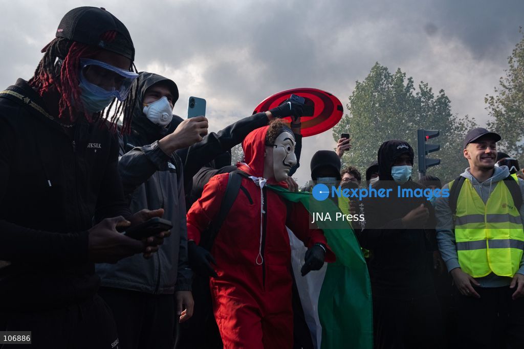 PARIS, FRANCE, OCTOBER 17, 2026: Demonstrators clash with riot police around Place de la République during protests involving high school students, Yellow Vest activists and other groups over education conditions and the high cost of living. Police use tear gas and water cannons during the confrontations. Photo by Camilla Baronetto / JNA Press. (Photo by Camilla Baronetto/JNA Press via Nexpher Images)