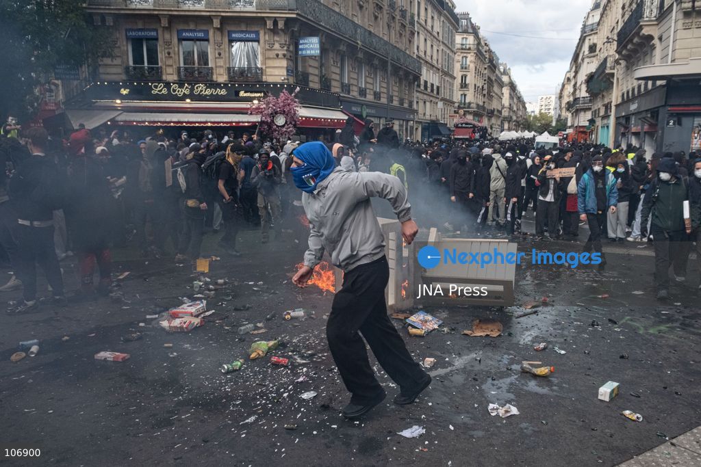 PARIS, FRANCE, OCTOBER 17, 2026: Demonstrators clash with riot police around Place de la République during protests involving high school students, Yellow Vest activists and other groups over education conditions and the high cost of living. Police use tear gas and water cannons during the confrontations. Photo by Camilla Baronetto / JNA Press. (Photo by Camilla Baronetto/JNA Press via Nexpher Images)