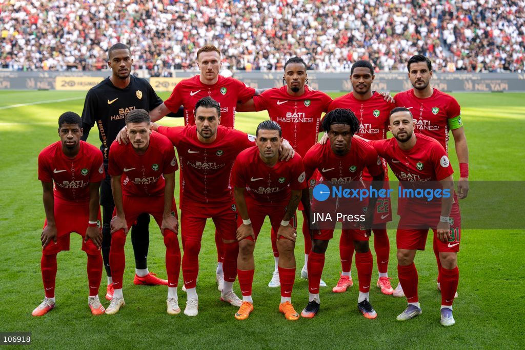 DIYARBAKIR, TURKEY, OCTOBER 17, 2026: Amedspor players pose for a team photo at Diyarbakır Stadium ahead of a Turkish Süper Lig football match against Konyaspor. Photo by Ardıl Batmaz / JNA Press (Photo by Ardıl Batmaz/JNA Press via Nexpher Images)