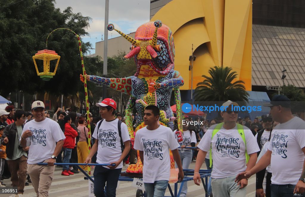 People taking part during the 18th Monumental Alebrijes Parade on Paseo de la Reforma avenue. on October 17, 2026 in Mexico City, Mexico. (Photo by Carlos Santiago/ Eyepix Group) (Photo by Carlos Santiago/ Eyepix Group/Eyepix via Nexpher Images)