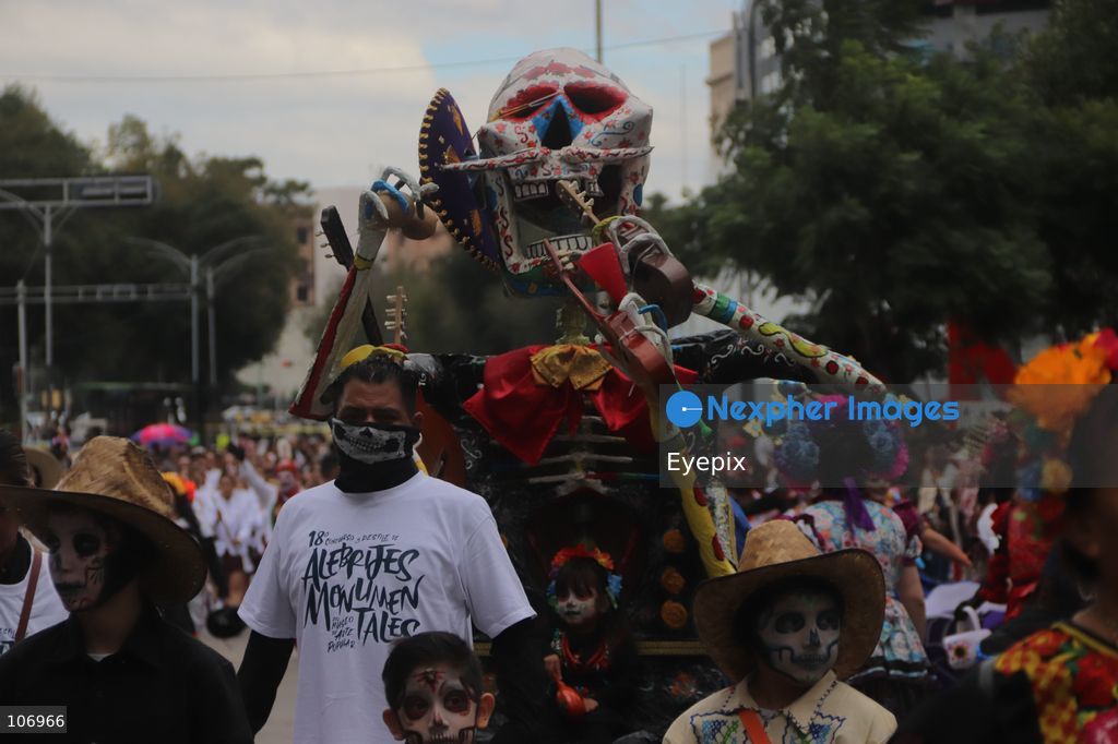 People taking part during the 18th Monumental Alebrijes Parade on Paseo de la Reforma avenue. on October 17, 2026 in Mexico City, Mexico. (Photo by Carlos Santiago/ Eyepix Group) (Photo by Carlos Santiago/ Eyepix Group/Eyepix via Nexpher Images)