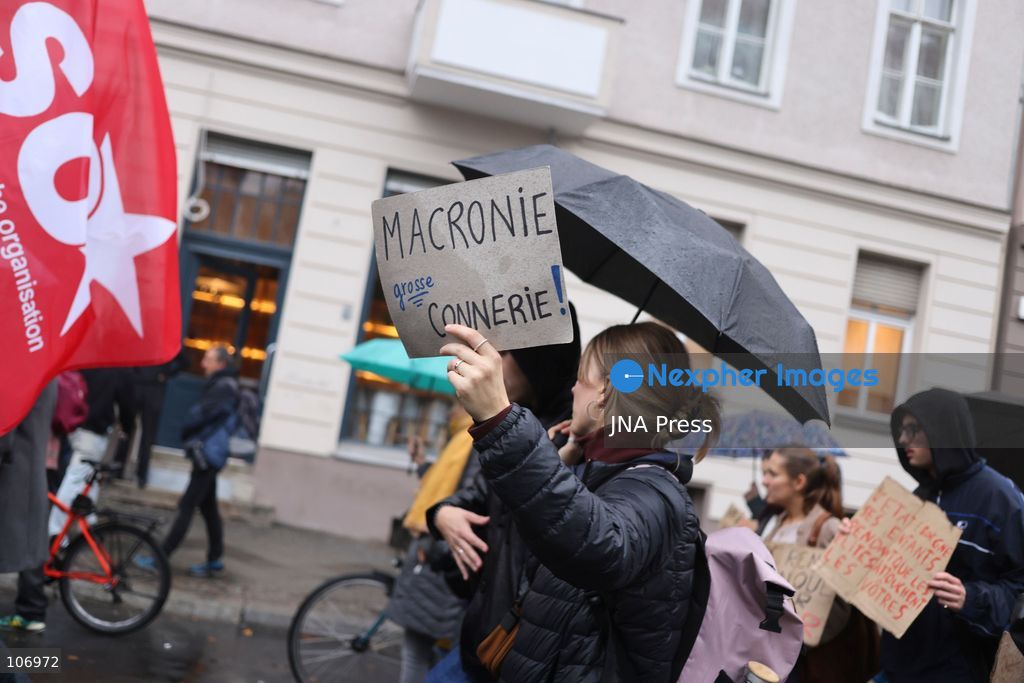 BERLIN, GERMANY, OCTOBER 17, 2026: Demonstrators gather in solidarity with students protesting in France, calling for better education funding and improved school conditions. The rally forms part of solidarity actions supporting the French student movement. (Photo by Zaira Biagini/JNA Press via Nexpher Images)