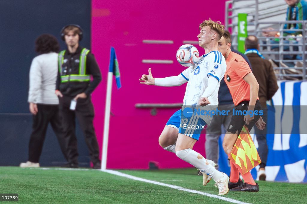 Hennadii Synchuk #18 of CF Montréal controls the ball during the MLS match between Sounders FC and CF Montréal at Lumen Field. on October 17, 2026 in Seattle, Washington. (Photo by Jules Doyle / Eyepix Group/Eyepix via Nexpher Images)