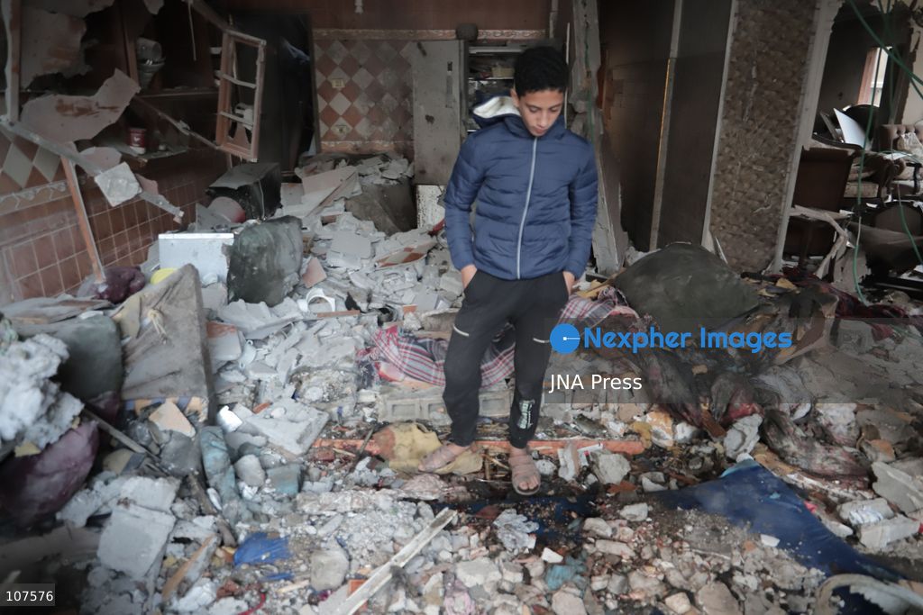 GAZA CITY, PALESTINE, OCTOBER 20, 2026: Palestinians inspect damage to a residential apartment following an Israeli airstrike in the Rimal neighbourhood of Gaza City. The early-morning strike killed Akram Yassin and his wife, according to medical sources. Skaik / JNA Press. (Photo by Mohammed M Skaik/JNA Press via Nexpher Images)