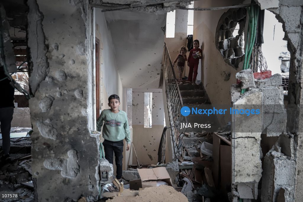 GAZA CITY, PALESTINE, OCTOBER 20, 2026: Palestinians inspect damage to a residential apartment following an Israeli airstrike in the Rimal neighbourhood of Gaza City. The early-morning strike killed Akram Yassin and his wife, according to medical sources. Skaik / JNA Press. (Photo by Mohammed M Skaik/JNA Press via Nexpher Images)
