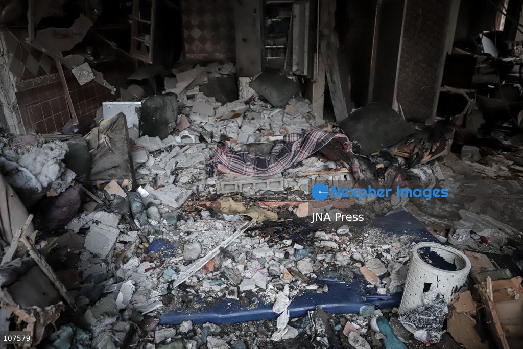 GAZA CITY, PALESTINE, OCTOBER 20, 2026: Palestinians inspect damage to a residential apartment following an Israeli airstrike in the Rimal neighbourhood of Gaza City. The early-morning strike killed Akram Yassin and his wife, according to medical sources. Skaik / JNA Press. (Photo by Mohammed M Skaik/JNA Press via Nexpher Images)