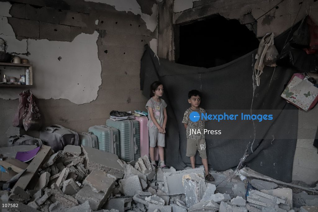 GAZA CITY, PALESTINE, OCTOBER 20, 2026: Palestinians inspect damage to a residential apartment following an Israeli airstrike in the Rimal neighbourhood of Gaza City. The early-morning strike killed Akram Yassin and his wife, according to medical sources. Skaik / JNA Press. (Photo by Mohammed M Skaik/JNA Press via Nexpher Images)