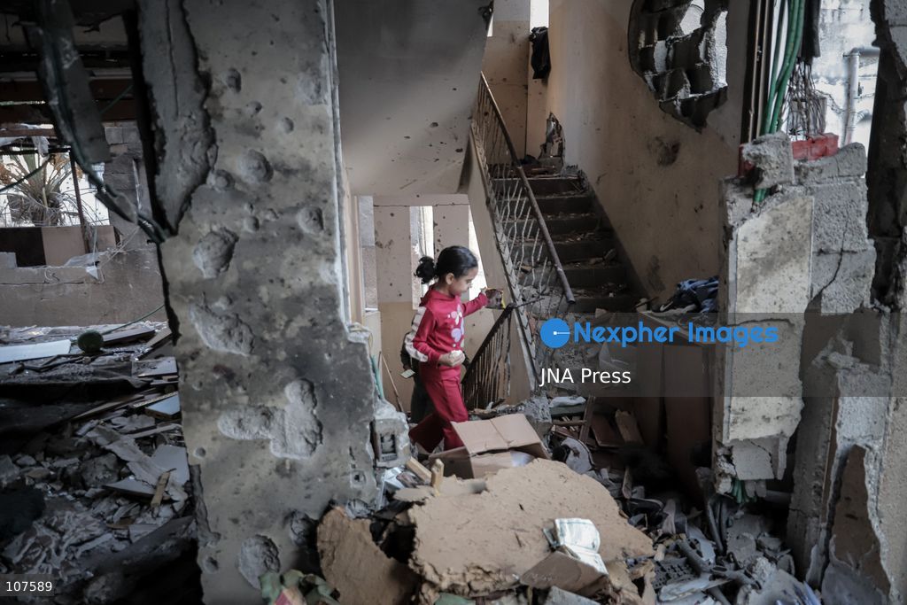 GAZA CITY, PALESTINE, OCTOBER 20, 2026: Palestinians inspect damage to a residential apartment following an Israeli airstrike in the Rimal neighbourhood of Gaza City. The early-morning strike killed Akram Yassin and his wife, according to medical sources. Skaik / JNA Press. (Photo by Mohammed M Skaik/JNA Press via Nexpher Images)
