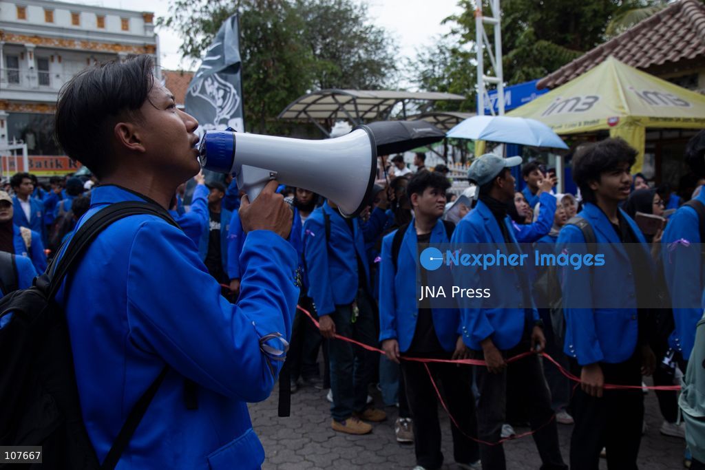 YOGYAKARTA, INDONESIA - OCTOBER 20, 2026: Students gather at the Special Region of Yogyakarta (DIY) Regional People's Representative Council (DPRD) building during a protest against the central government, which has been in office for two years. Students from Muhammadiyah University of Yogyakarta (UMY) later marched to the Zero Kilometer Point in Yogyakarta to voice criticism of government policies they consider controversial and harmful to people's lives. (Photo by Topen Anggara Saputra/JNA Press via Nexpher Images)