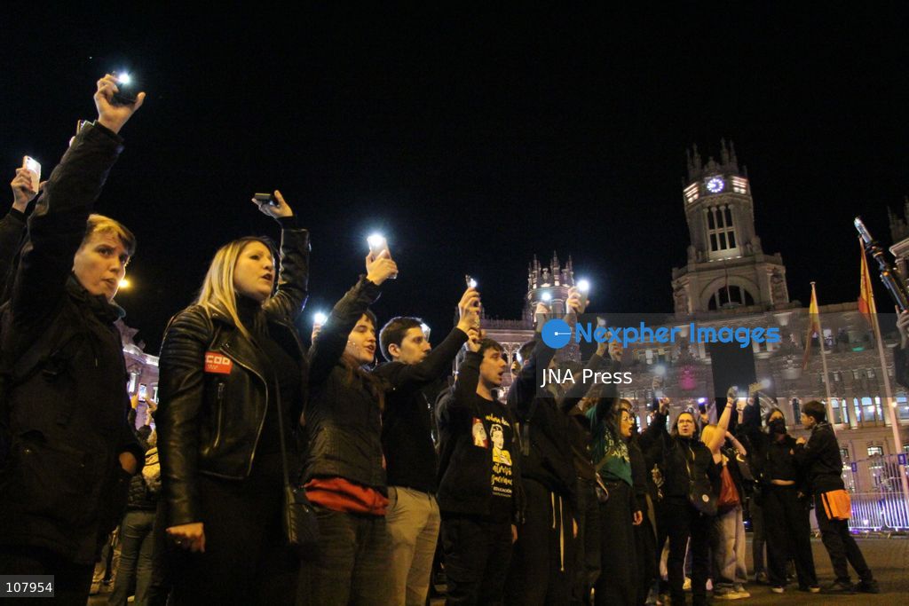 MADRID, SPAIN, OCTOBER 20, 2026: Teachers demonstrate against police interventions during previous education protests in Madrid. The march takes place amid an indefinite public education strike demanding better working conditions and increased resources for schools. (Photo by Alejandro Daniel Arnautu/JNA Press via Nexpher Images)