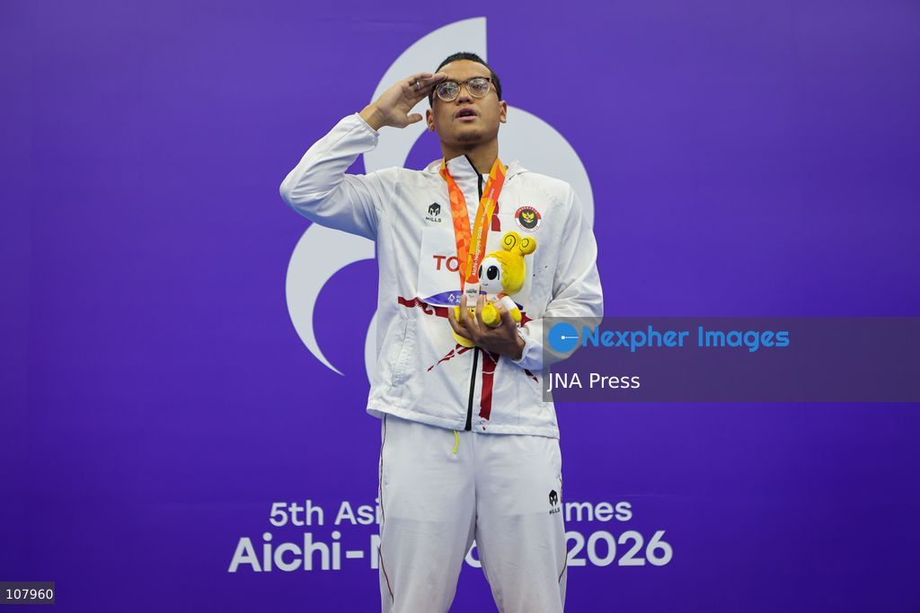 NAGOYA, JAPAN, OCTOBER 20, 2026: Indonesia’s Maulana Rifky Yavianda takes part in the men’s 100-metre backstroke S12 event and medal ceremony at the Asian Para Games Aichi-Nagoya 2026 at Nagoya City General Gymnasium. Rifky wins gold in 1:03.07, setting an Asian record and securing his second gold medal of the Games. (Photo by Dwi Prasetya/JNA Press via Nexpher Images)