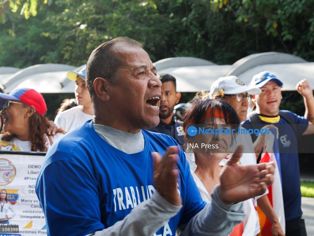 CARACAS, VENEZUELA, OCTOBER 22, 2026: Opposition supporters and leaders gather near Plaza Venezuela in Caracas to demand a timetable for presidential elections, the release of political prisoners and guarantees for opposition leader Maria Corina Machado’s safe return to the country. The demonstration forms part of nationwide mobilisations called by her Vente Venezuela movement. (Photo by Mario Flores/JNA Press via Nexpher Images)