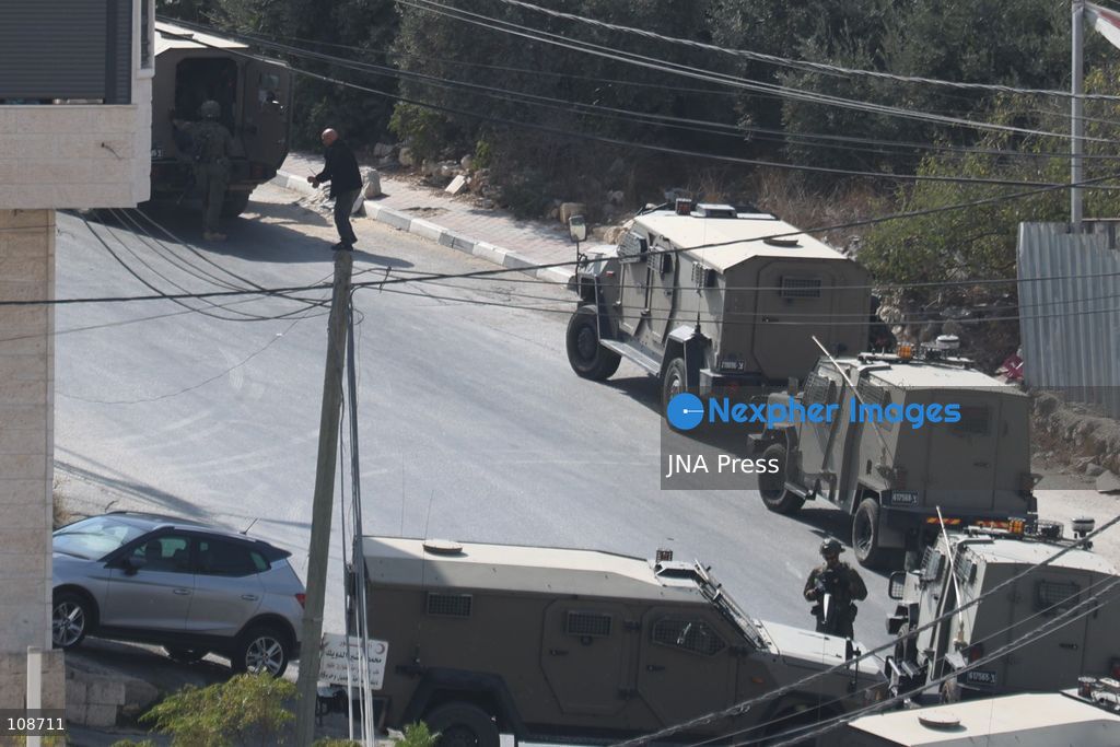 HEBRON, PALESTINE, OCTOBER 23, 2026: Israeli forces raid homes belonging to the al-Jaaba family following a shooting attack at a military checkpoint at the entrance to Hebron in the occupied West Bank. The raids come as Israeli forces close entrances to the city and conduct searches following the attack earlier in the day. (Photo by Mosab shawer/JNA Press via Nexpher Images)