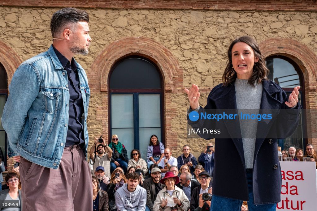 BARCELONA, SPAIN, OCTOBER 24, 2026: The candidates of ERC and Podemos for the general elections, Gabriel Rufián and Irene Montero, have launched their alliance in a joint event of both parties this Saturday in Barcelona. (Photo by Miguel GalmÃ©s/JNA Press via Nexpher Images)