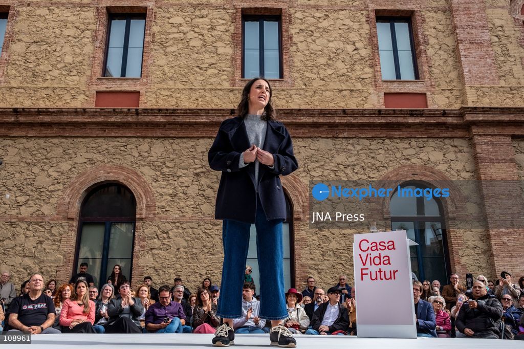 BARCELONA, SPAIN, OCTOBER 24, 2026: The candidates of ERC and Podemos for the general elections, Gabriel Rufián and Irene Montero, have launched their alliance in a joint event of both parties this Saturday in Barcelona. (Photo by Miguel GalmÃ©s/JNA Press via Nexpher Images)