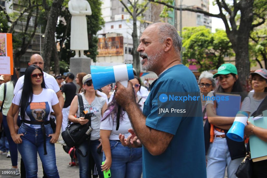 CARACAS, VENEZUELA, OCTOBER 24, 2026: Animal rights activists demonstrate in Caracas, calling for stronger legislation against animal abuse and justice for animals harmed or killed across Venezuela. Participants demand tougher penalties for offenders and greater action by authorities to investigate complaints and protect animals. (Photo by Moisés Quintero/JNA Press via Nexpher Images)