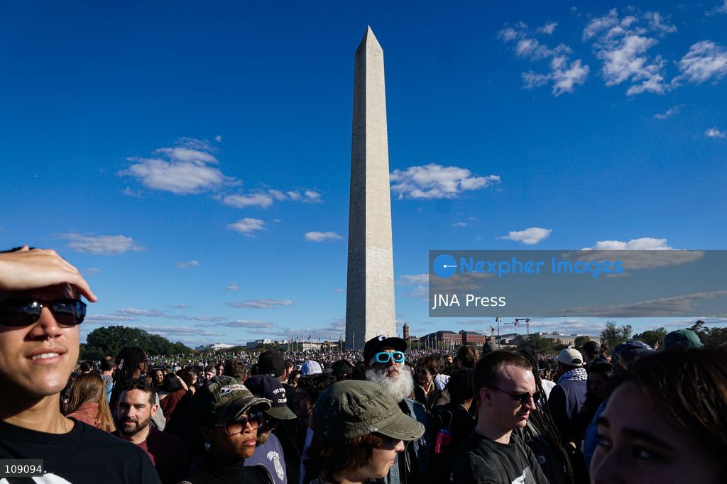 WASHINGTON, D.C., UNITED STATES, OCTOBER 24, 2026: Concertgoers gather on the Washington Monument grounds for a free benefit concert by American band Turnstile. The event raises donations for Human Concern International’s humanitarian relief efforts in Palestine, Sudan and Lebanon. (Photo by Ariel Peña/JNA Press via Nexpher Images)