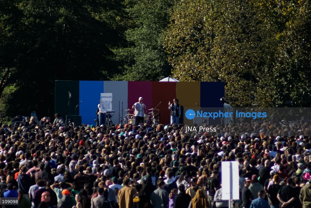 WASHINGTON, D.C., UNITED STATES, OCTOBER 24, 2026: Concertgoers gather on the Washington Monument grounds for a free benefit concert by American band Turnstile. The event raises donations for Human Concern International’s humanitarian relief efforts in Palestine, Sudan and Lebanon. (Photo by Ariel Peña/JNA Press via Nexpher Images)